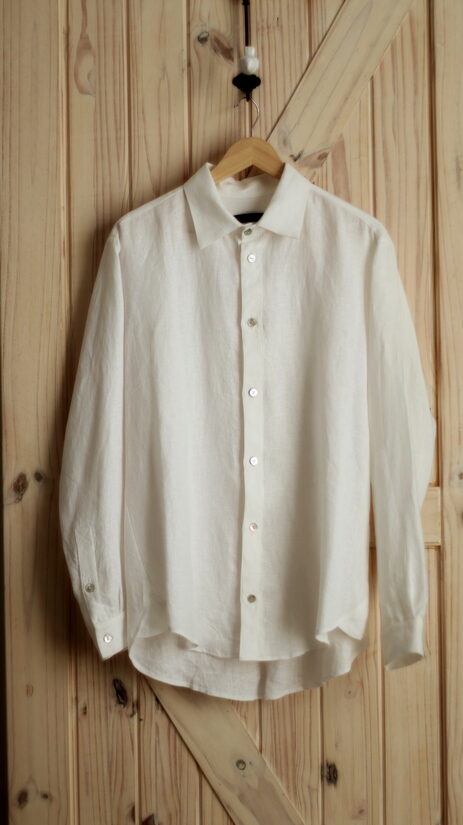 Balts vīriešu lina krekls